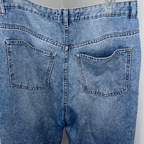 Size 13 Mom Jeans - refuge Denim - Picture 5 of 5